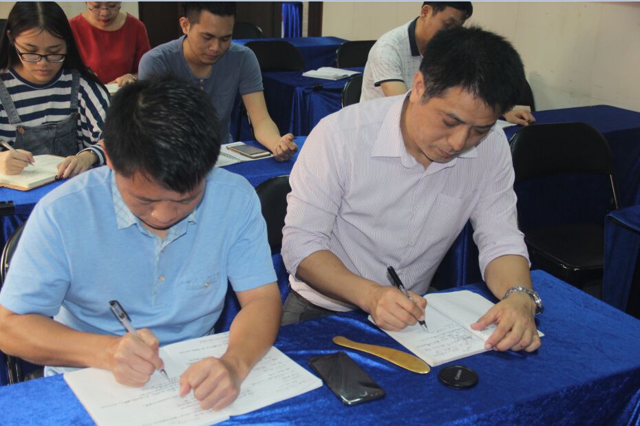 傳達學習貫徹習近平總書記視察廣東重要講話精神會議