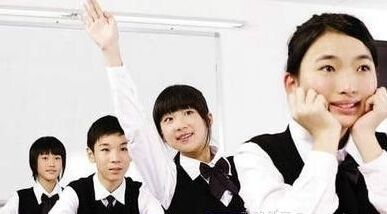 小姐姐報考保育員